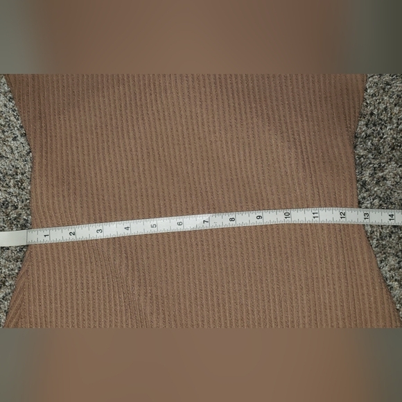 Antistar| Bodycon Ribbed Midi Dress with Scoop Neck and Back Cut Out - Picture 6 of 8